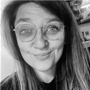 Ciao! Sei alla ricerca di un’insegnante  sorridente che ti aiuti nello studio? Contattami e studierò con te!